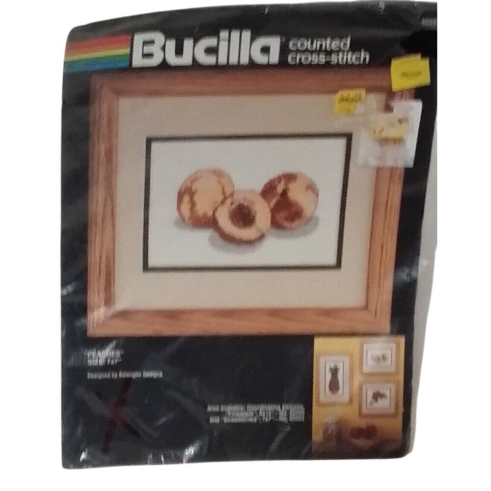 Craft Bucilla Counted Cross Stitch Peaches  7 x 7 Aida cloth Embroidery Floss